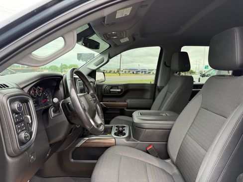 Used 2019 Chevrolet Silverado 1500 LT Trail Boss AWD/4WD image 9