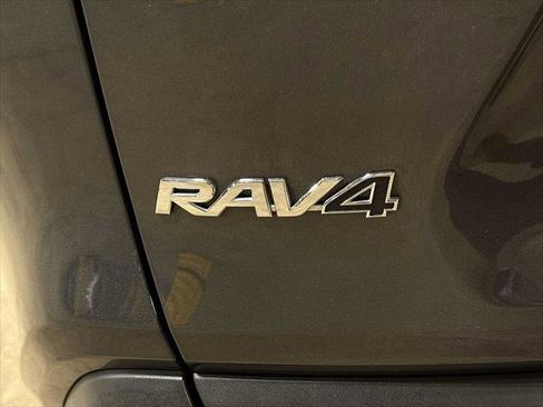 Certified 2022 Toyota RAV4 XLE AWD/4WD image 25