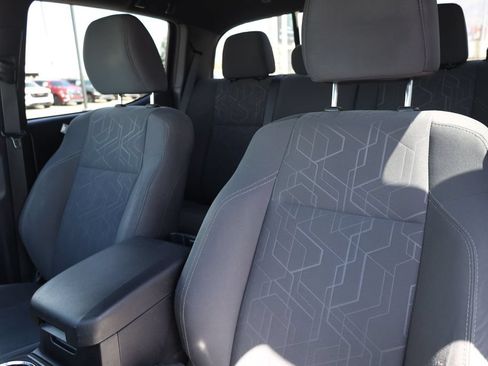 Used 2016 Toyota Tacoma TRD Off-Road w/ Towing Package AWD/4WD image 18
