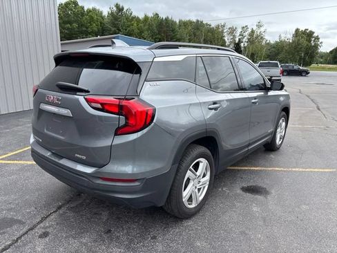 Used 2020 GMC Terrain SLE w/ Driver Convenience Package AWD/4WD image 3