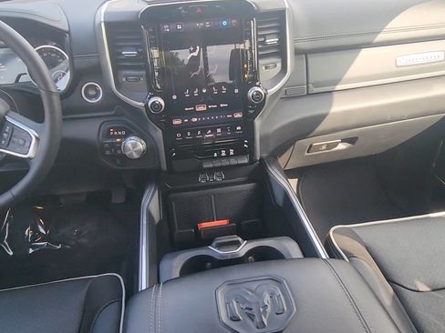 Used 2025 RAM 1500 Laramie w/ Sport Appearance Package AWD/4WD image 11