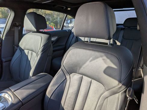 Used 2022 BMW 740i xDrive w/ M Sport Package image 15