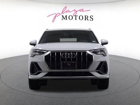 Certified 2025 Audi Q3 2.0T Premium w/ Convenience Package AWD/4WD image 2