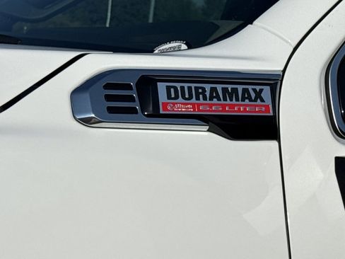 New 2026 GMC Sierra 2500 SLT w/ SLT Premium Package image 16