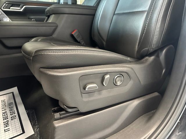 Used 2025 GMC Sierra 3500 Denali AWD/4WD image 21