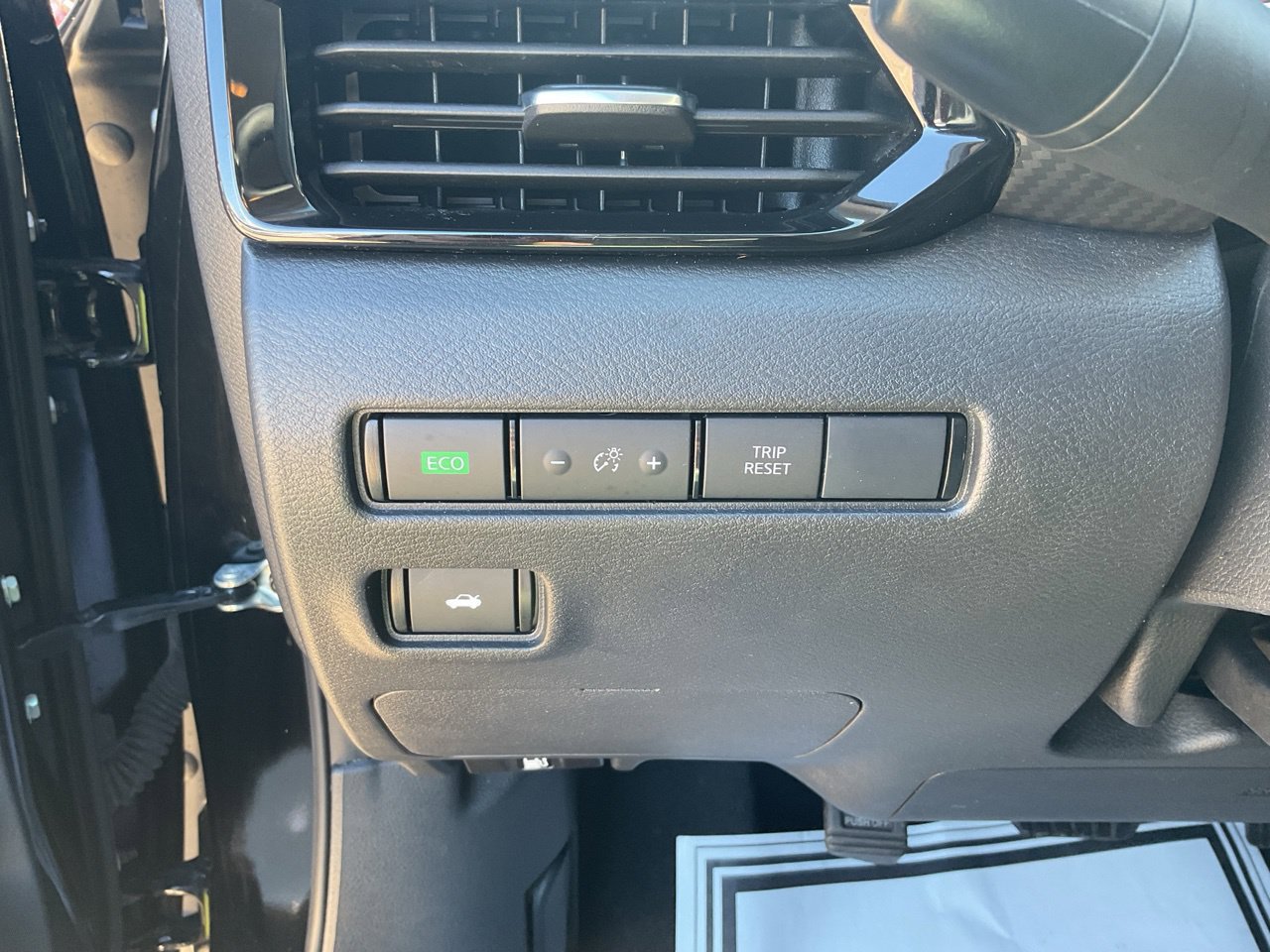Used 2025 Nissan Sentra SV w/ Trunk Package FWD image 18