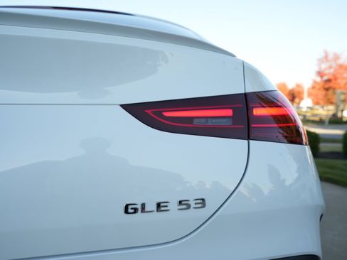 New 2026 Mercedes-Benz GLE 53 AMG 4MATIC Coupe image 17