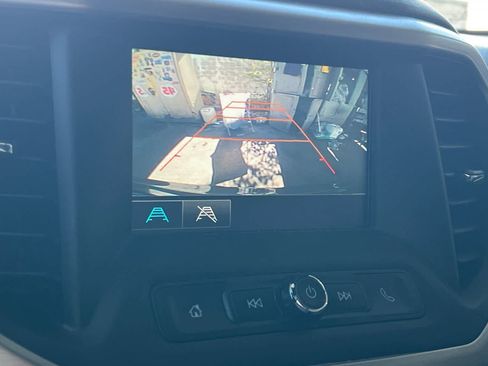 Used 2018 GMC Acadia SLE FWD image 22