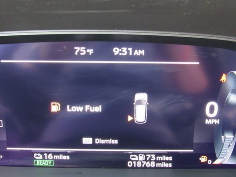 Used 2023 Mitsubishi Outlander SEL image 2