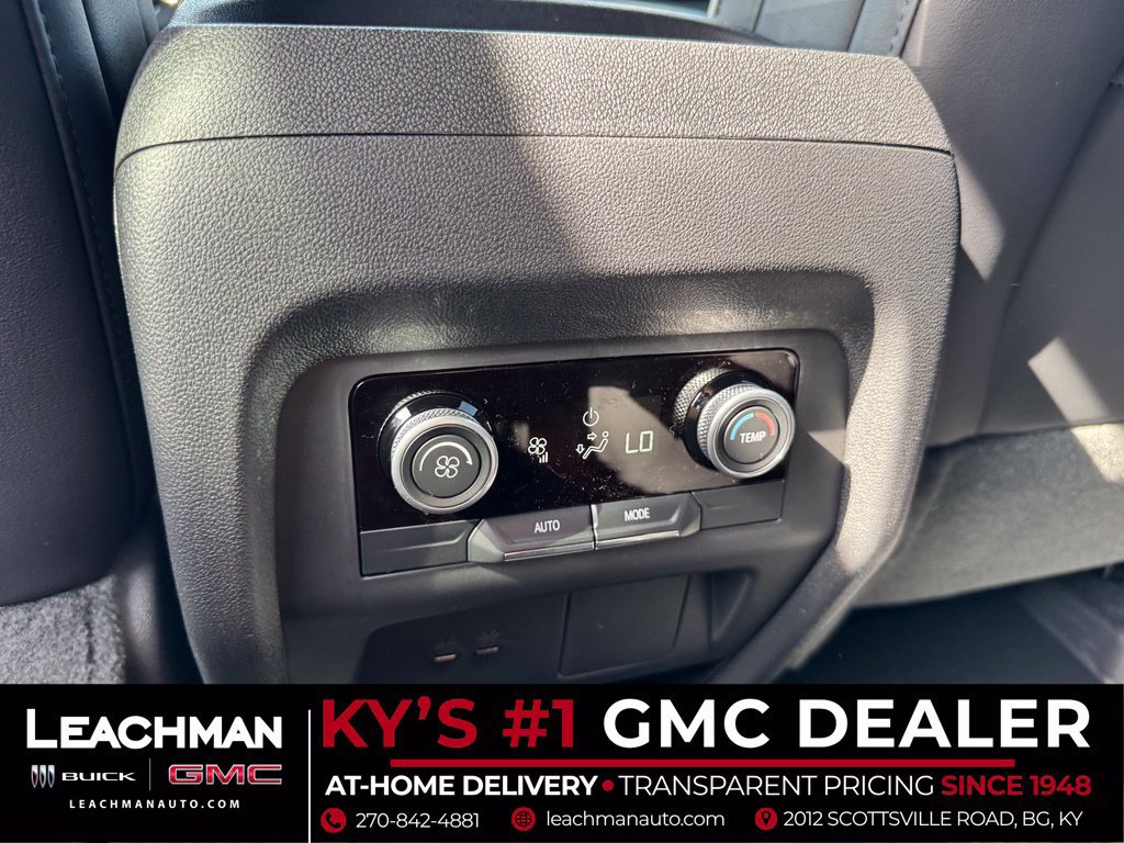 New 2027 Buick Enclave Preferred w/ LPO, Floor Liner Package FWD image 17