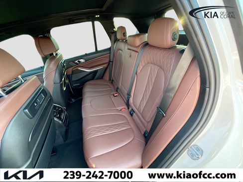 Used 2022 BMW X5 M50i w/ Executive Package image 21