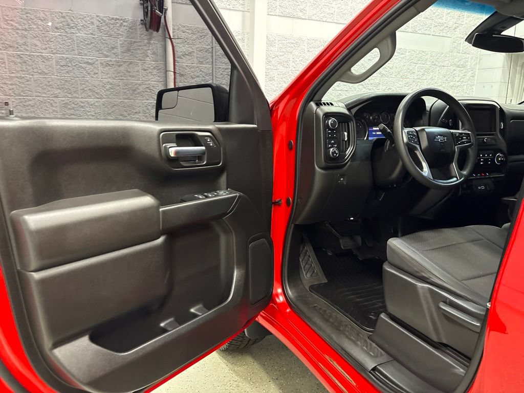 Used 2021 Chevrolet Silverado 1500 Custom Trail Boss w/ Safety Confidence Package AWD/4WD image 17
