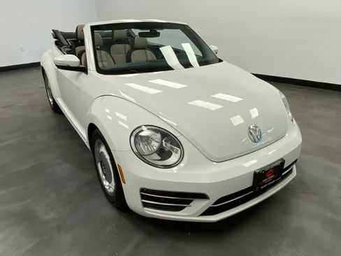 Used 2018 Volkswagen Beetle 2.0T Coast FWD image 8