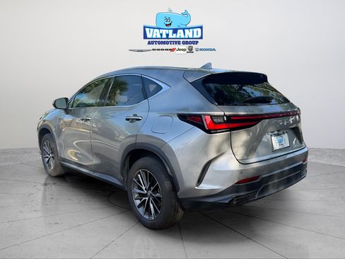 Used 2024 Lexus NX 250 FWD image 3