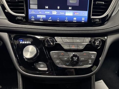 New 2026 Chrysler Pacifica Limited w/ S Appearance Package image 20