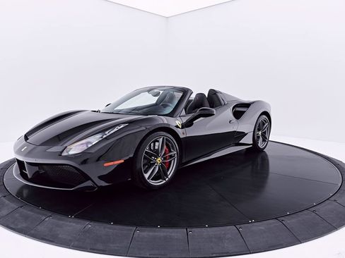 Used 2018 Ferrari 488 Spider RWD image 20