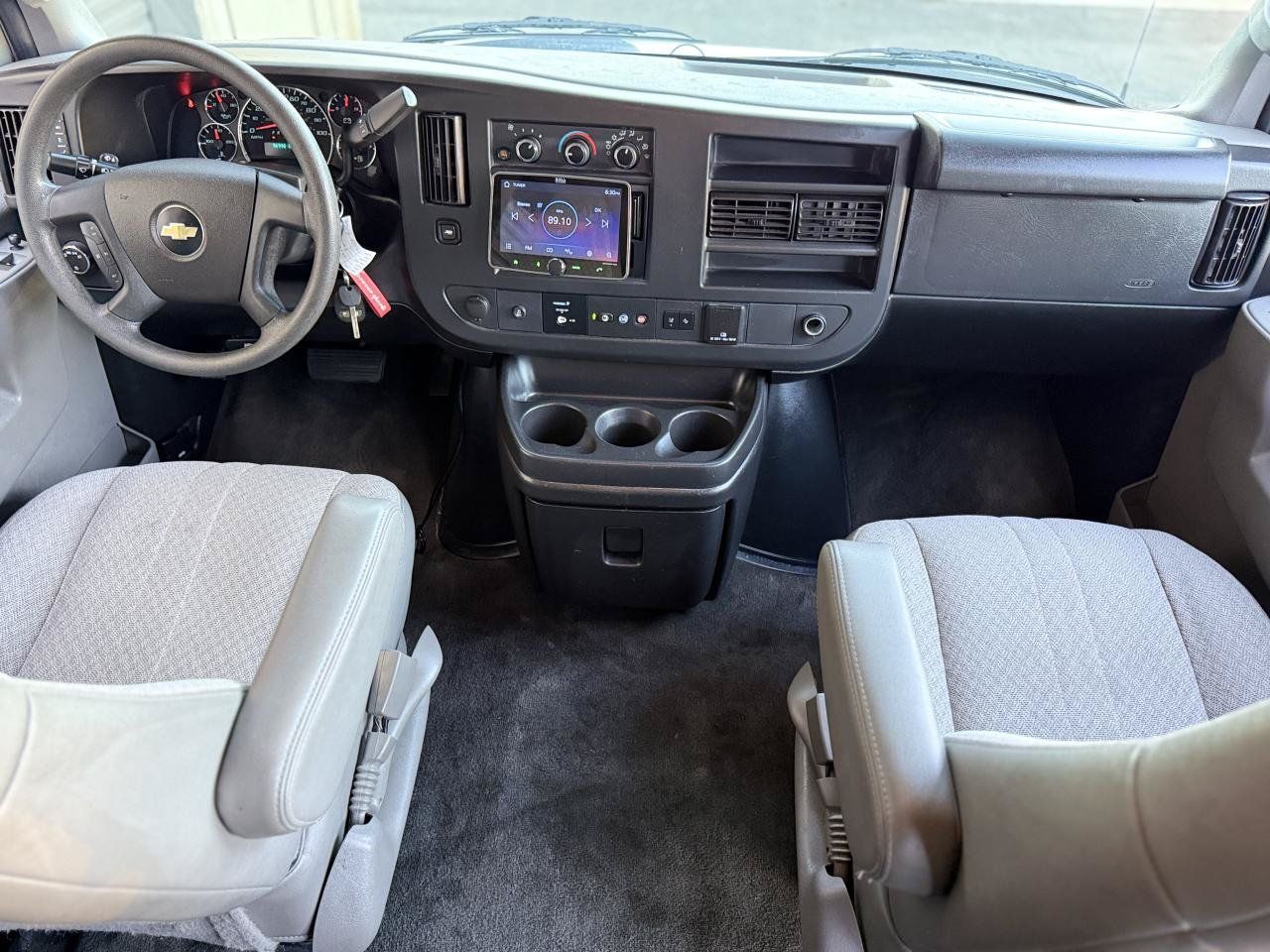 Used 2019 Chevrolet Express 3500 LT w/ LT Preferred Equipment Group RWD image 14