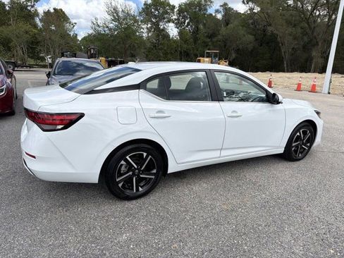 Used 2025 Nissan Sentra SV image 2