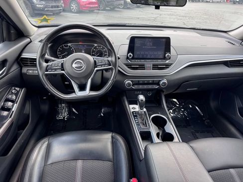 Used 2024 Nissan Altima 2.5 SR FWD image 5