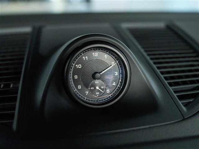 Used 2026 Porsche Macan AWD/4WD image 26
