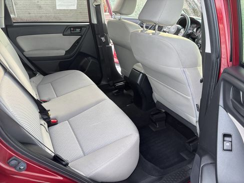 Used 2015 Subaru Forester 2.5i Premium w/ All-Weather Package image 9