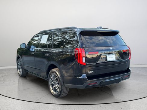 Used 2025 Ford Expedition Platinum w/ Stealth Performance Package AWD/4WD image 9