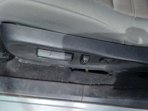 Used 2017 Honda CR-V EX image 19