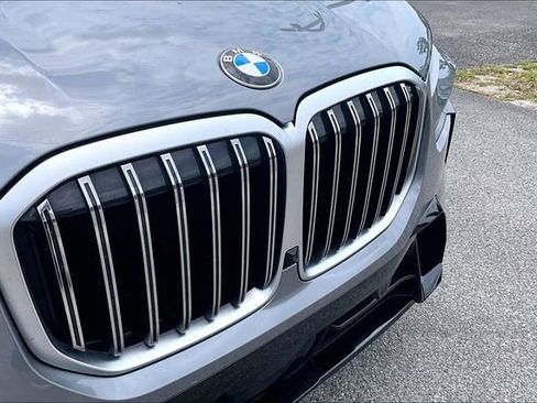 Used 2023 BMW X7 xDrive40i w/ Executive Package AWD/4WD image 33