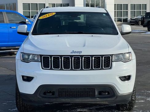 Used 2018 Jeep Grand Cherokee Laredo w/ All-Weather Capability Group image 38