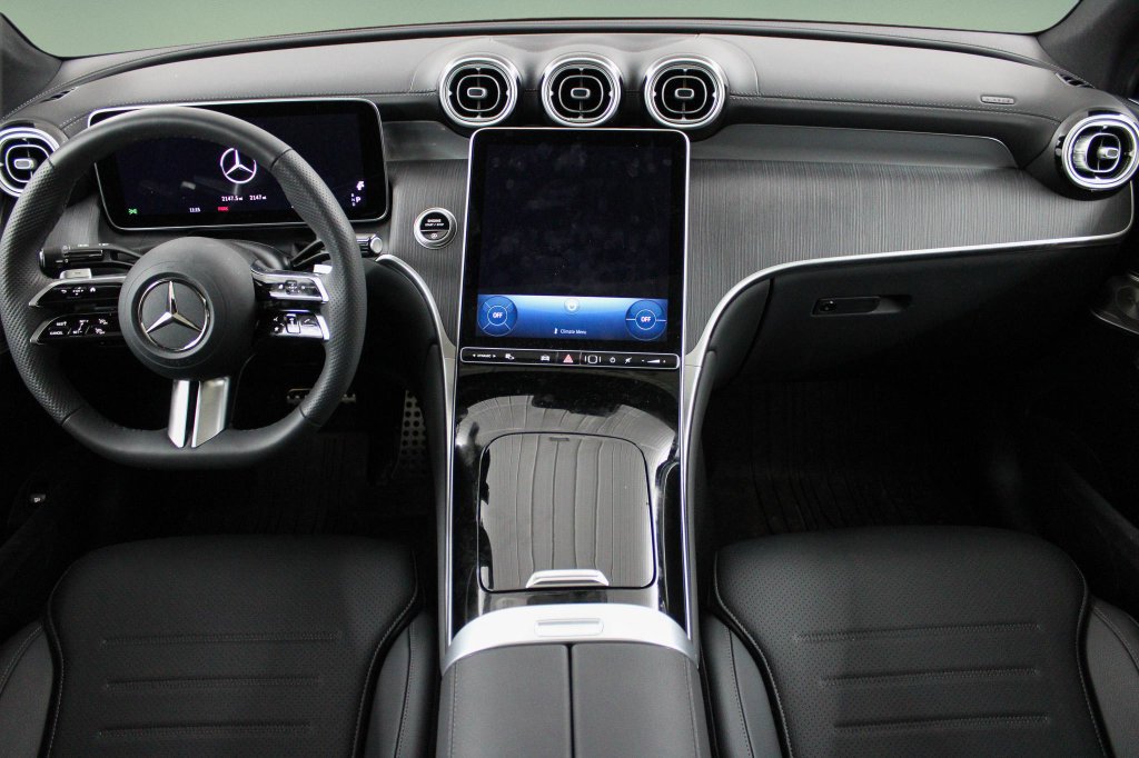Used 2026 Mercedes-Benz GLC 300 4MATIC image 19