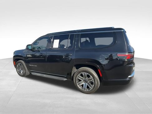 Used 2023 Jeep Wagoneer Series II AWD/4WD image 6