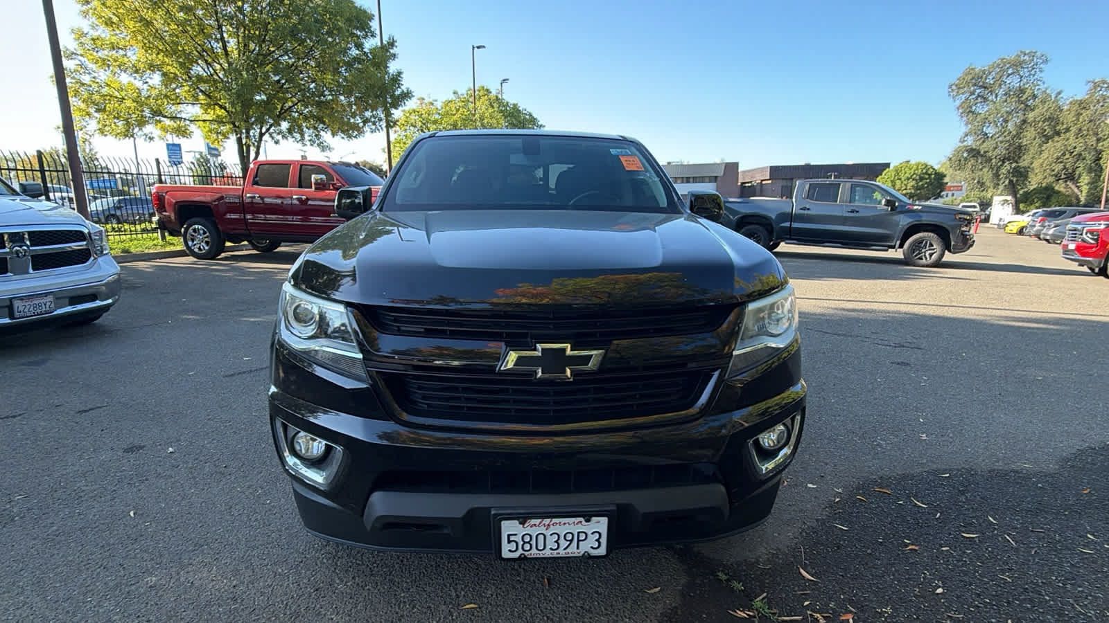 Used 2019 Chevrolet Colorado Z71 w/ Z71 Midnight Edition AWD/4WD image 2