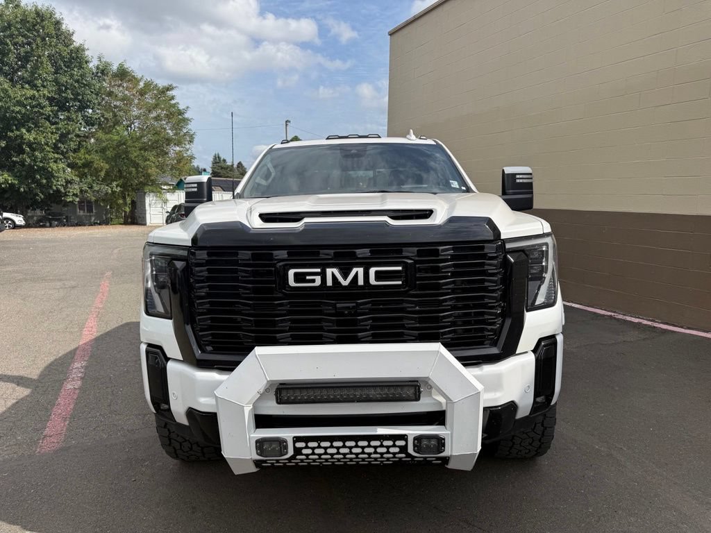 Used 2024 GMC Sierra 3500 Denali Ultimate AWD/4WD image 14