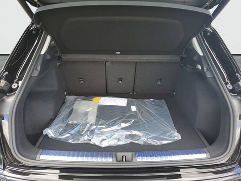 New 2026 Audi Q3 quattro 2.0T AWD/4WD image 9