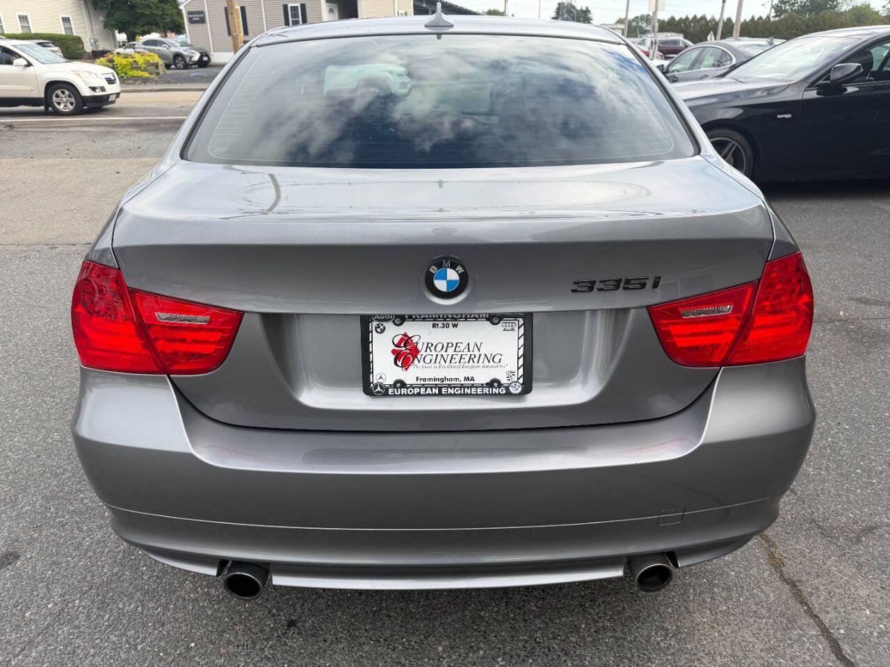 Used 2011 BMW 335i xDrive Sedan AWD/4WD image 6