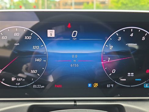 Used 2025 Mercedes-Benz CLE 300 4MATIC Coupe image 22