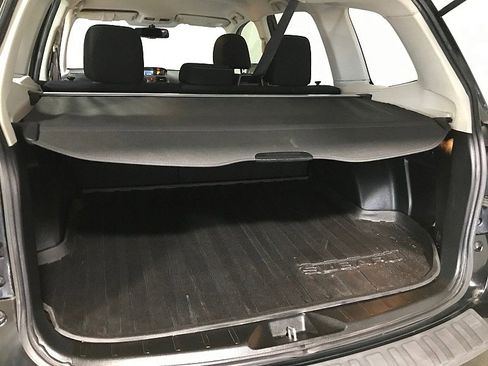 Used 2015 Subaru Forester 2.5i w/ Alloy Wheel Package image 31