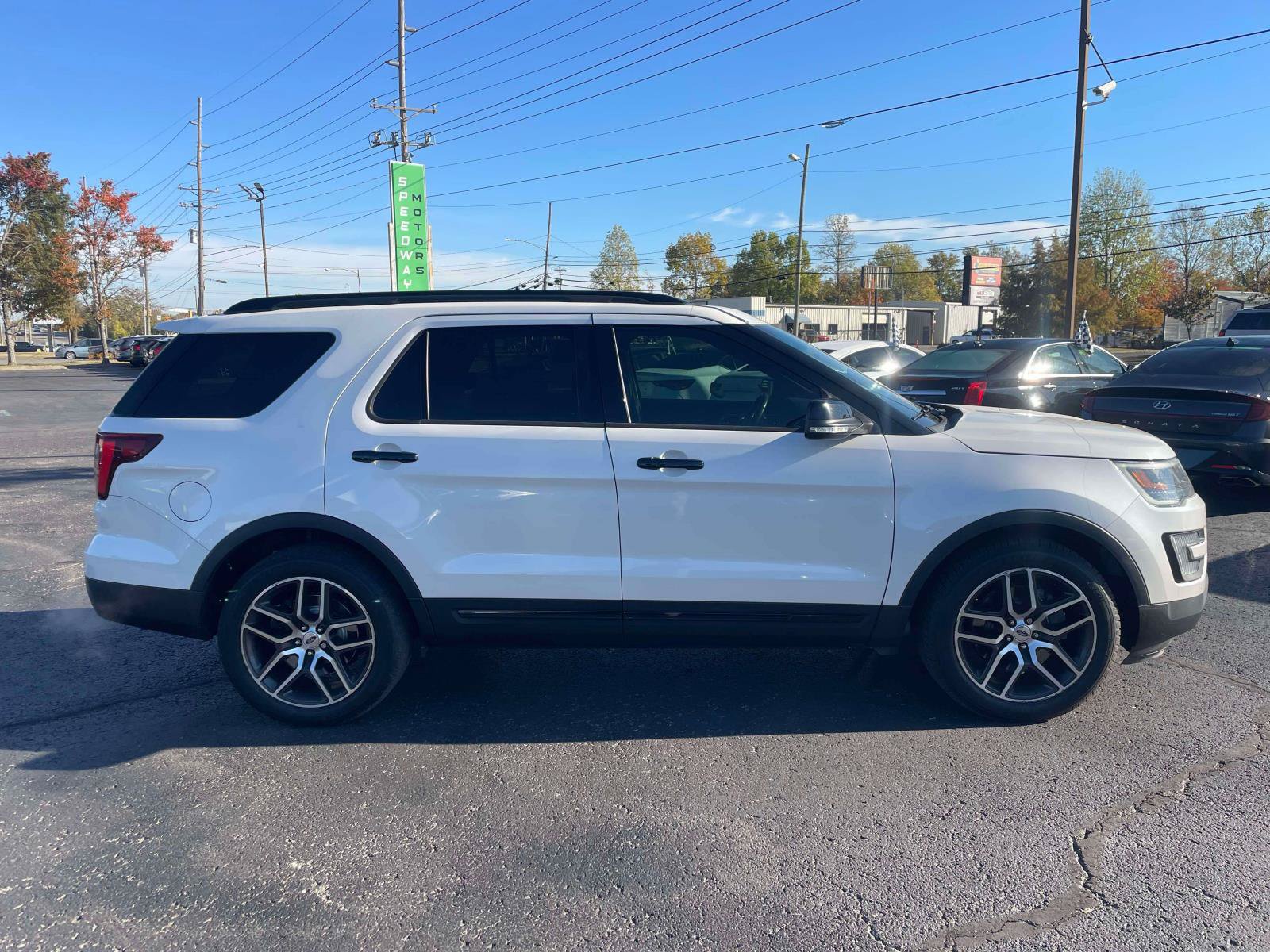 Used 2016 Ford Explorer Sport AWD/4WD image 9