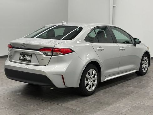 Used 2024 Toyota Corolla LE FWD image 2
