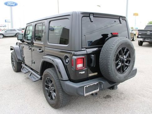 Used 2023 Jeep Wrangler Unlimited Sport image 8