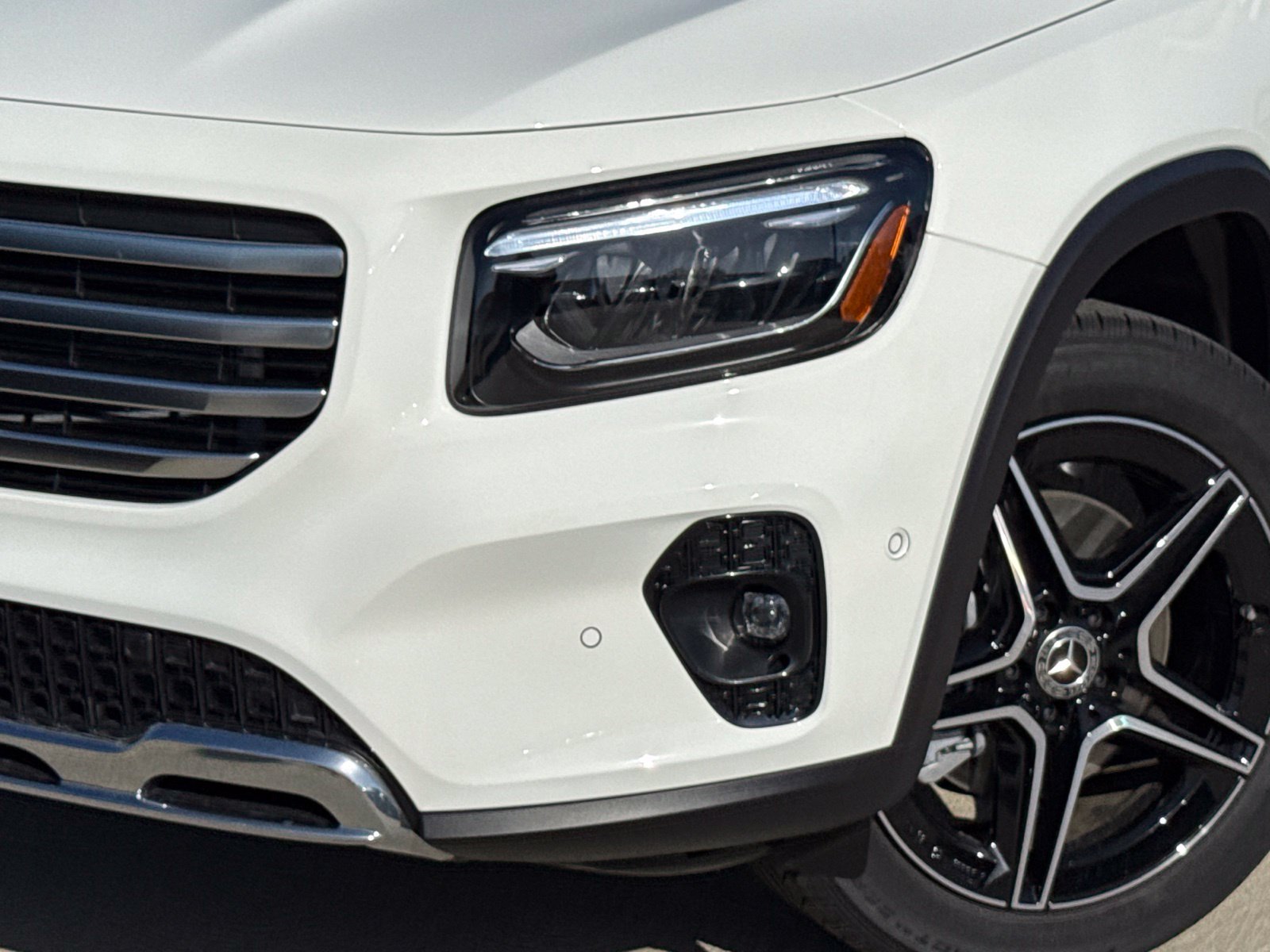 New 2026 Mercedes-Benz GLB 250 4MATIC image 3