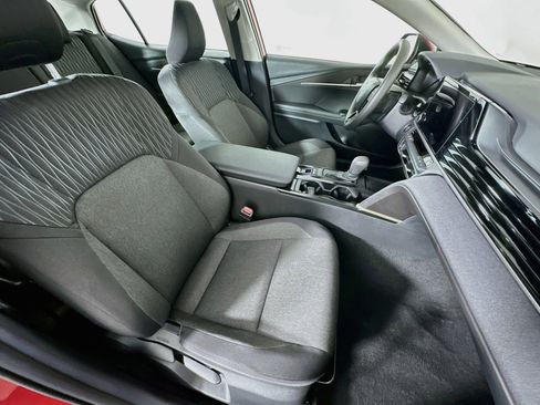 Used 2025 Toyota Camry LE w/ Convenience Package FWD image 31