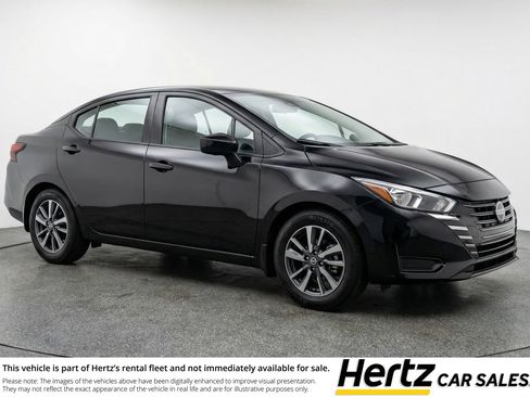 Used 2025 Nissan Versa SV image 1