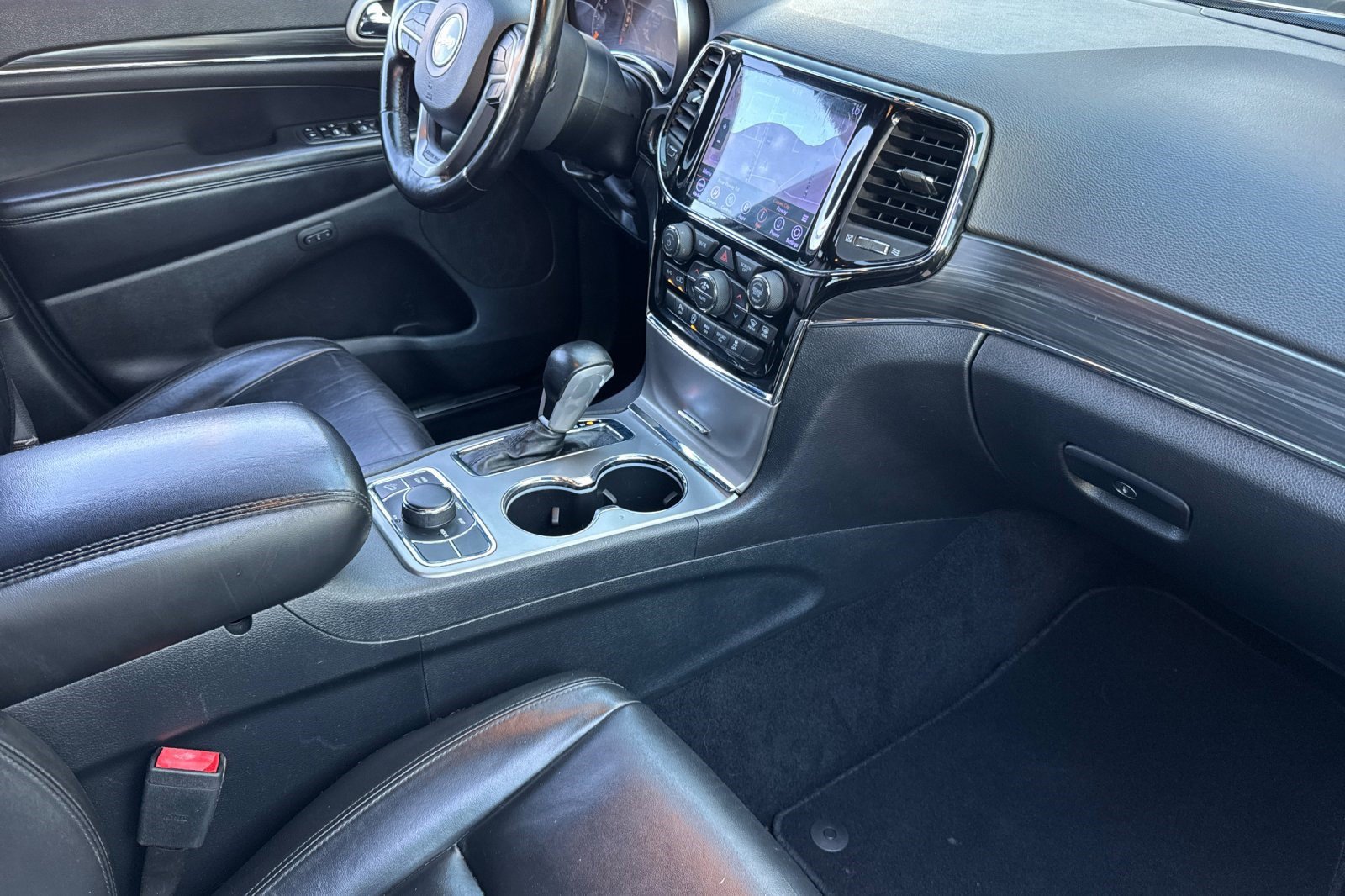 Used 2020 Jeep Grand Cherokee Limited AWD/4WD image 34