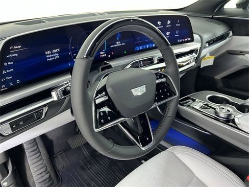 Certified 2025 Cadillac Lyriq Luxury image 36