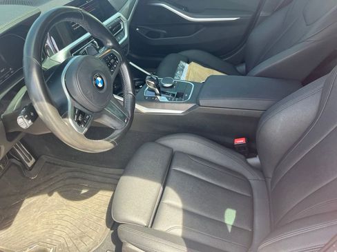 Used 2021 BMW 330i Sedan w/ M Sport Package RWD image 5