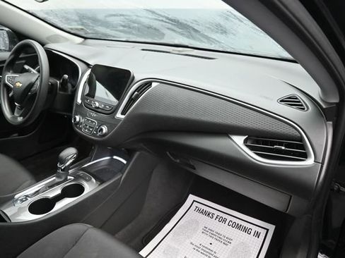 Used 2024 Chevrolet Malibu LT FWD image 9