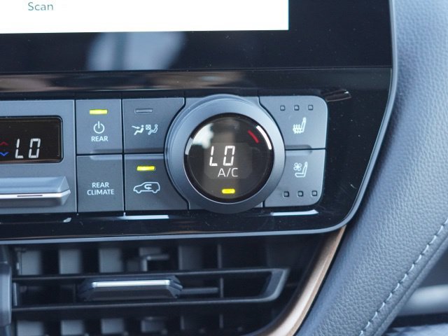 Certified 2026 Toyota Grand Highlander AWD Hybrid image 31