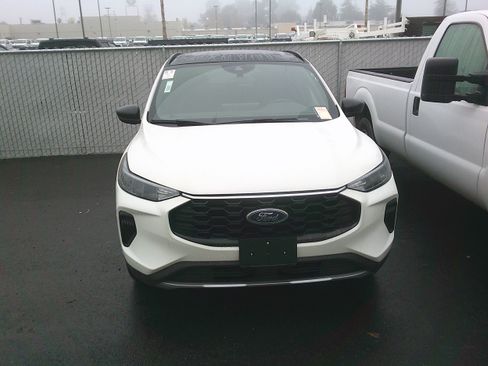 Used 2025 Ford Escape ST-Line w/ Tech Pack #1 image 2
