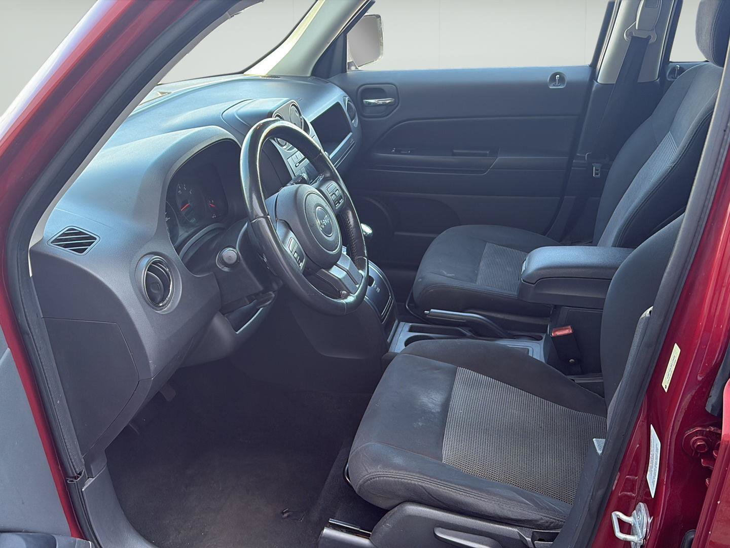Used 2011 Jeep Patriot Latitude FWD image 5